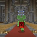 Красный плащ с лицом крипера