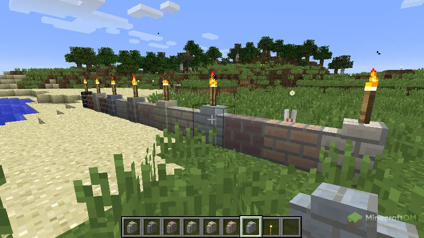 Ограда из кирпичей