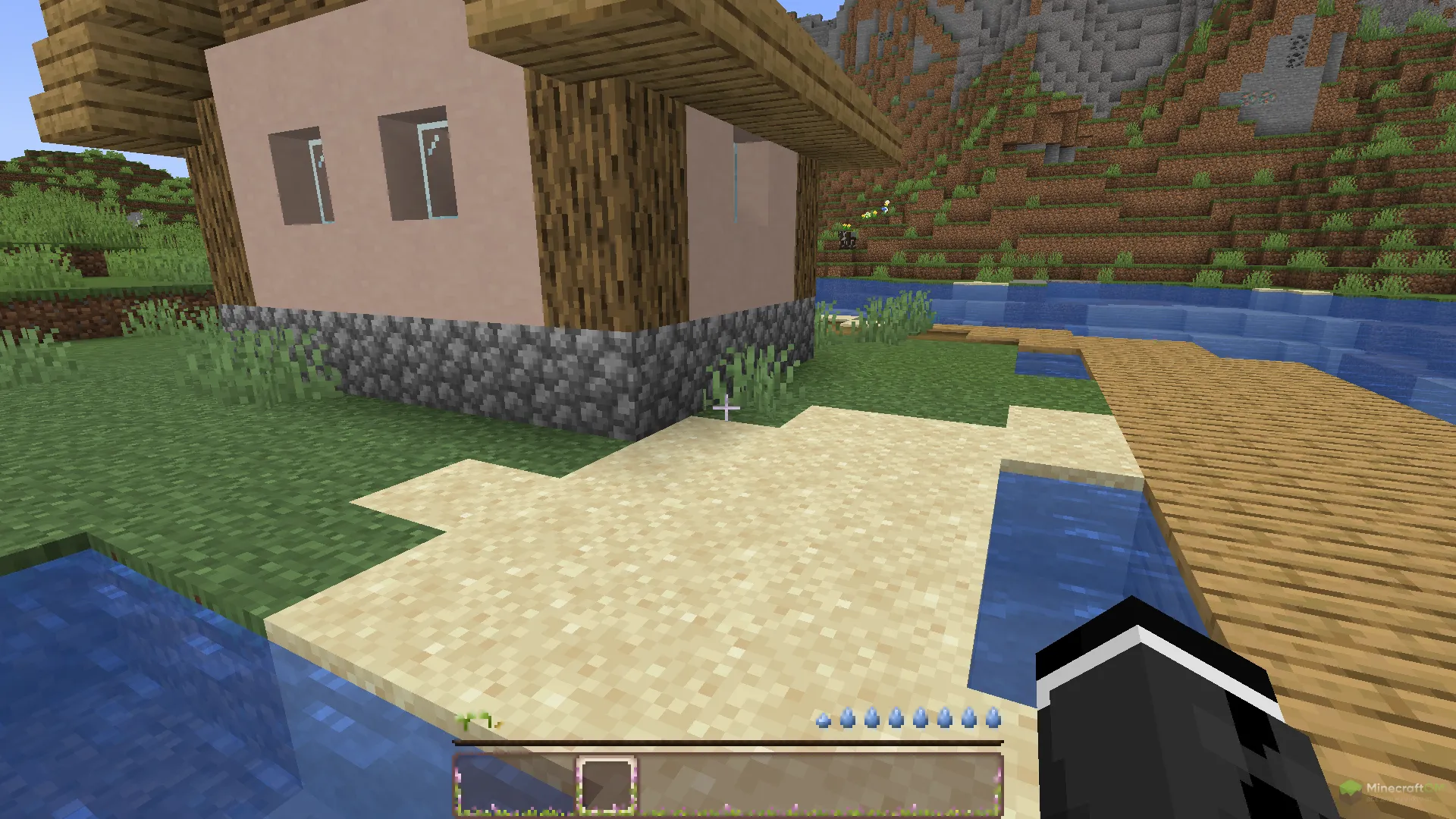 Новая шкала голода из ресурспака Overgrown Flowery Hotbar
